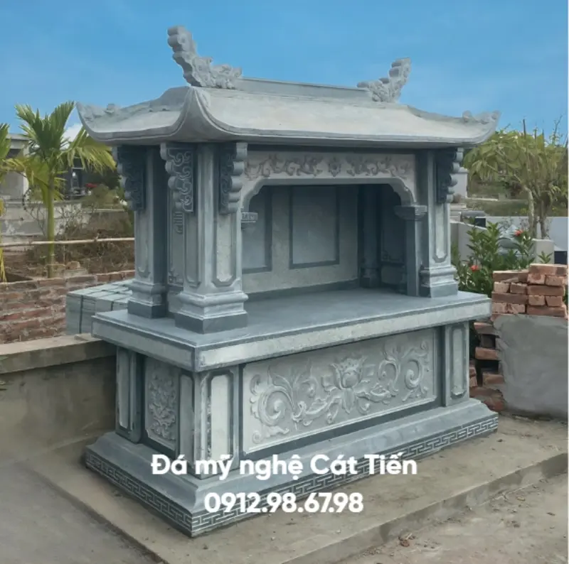 Đá mỹ nghệ Cát Tiến cung cấp khu lăng mộ đá thiên nhiên, hài hòa, cân đối, đảm bảo giá trị thẩm mỹ và phong thủy