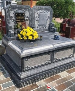 Mộ đá đôi xanh rêu không mái - CT15