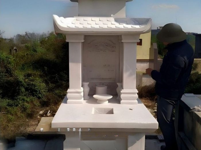 Mẫu mộ đá một mái trắng phù hợp cho người mất trẻ