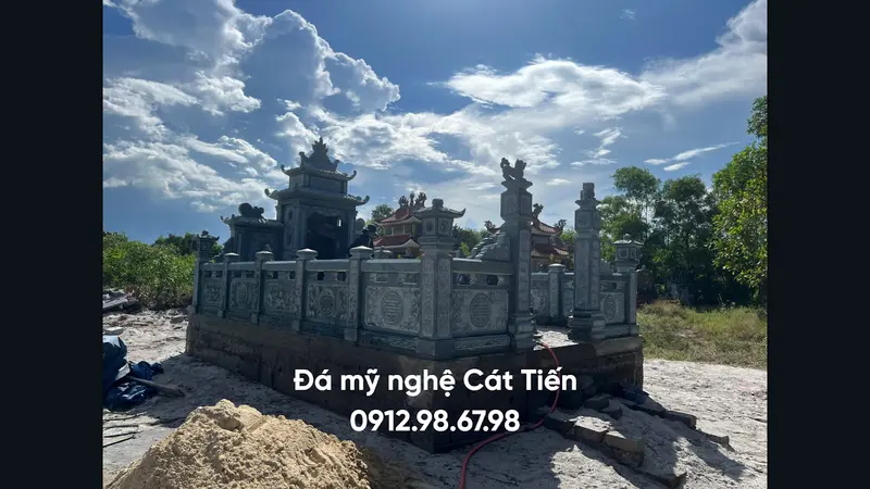 Đá mỹ nghệ Cát Tiến cung cấp dịch vụ thi công phần móng nếu gia đình yêu cầu
