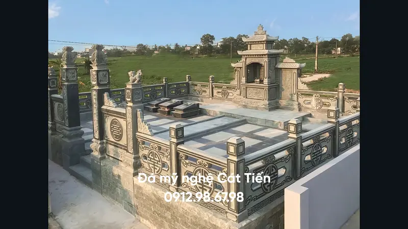 Việc chế tác và lắp đặt các hạng mục trong khu lăng mộ cần đảm bảo đội ngũ thi công có tay nghề nhiều kinh nghiệm