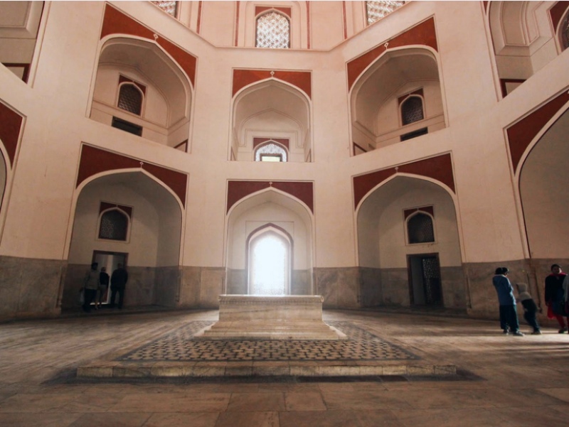 Không gian phòng mộ trong lăng mộ Humayun