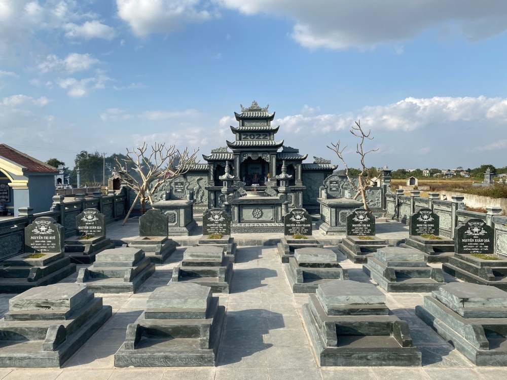 Công trình khu lăng mộ đá xanh rêu CT20 thi công tại Thanh Hoá