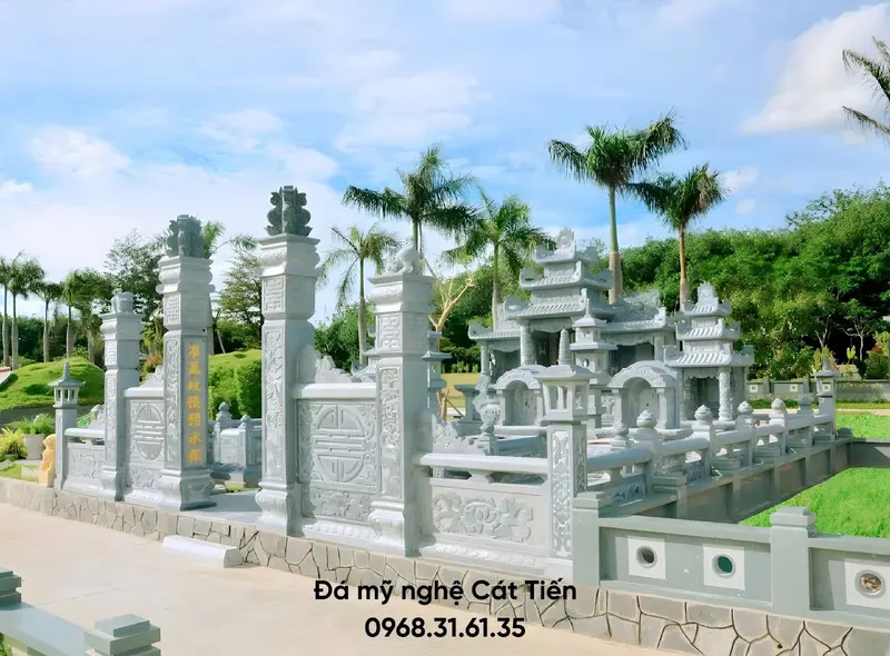 Đá mỹ nghệ Cát Tiến là đơn vị uy tín tại Ninh Bình, chuyên thi công khuôn viên lăng mộ đẹp, bền vững và hợp phong thủy