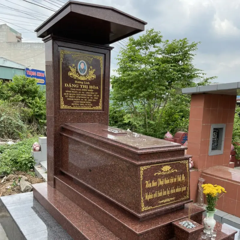 Mẫu lăng mộ ốp đá Granite đỏ trang nghiêm, sang trọng 
