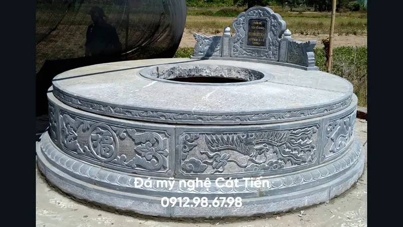 Đá mỹ nghệ Cát Tiến cung cấp mẫu lăng mộ tổ tròn đá với thiết kế quy mô từ 81cm được chạm khắc tinh xảo