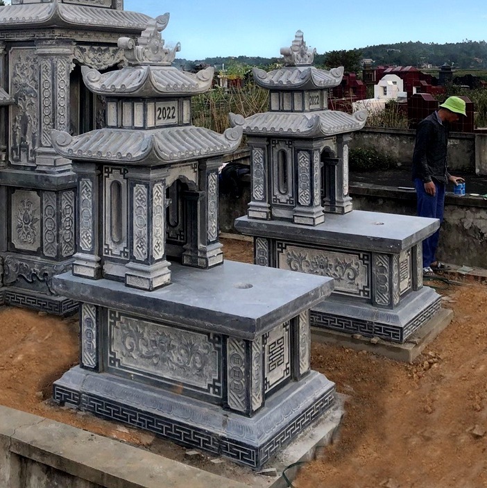 Mẫu lăng mộ đá xanh đen CT38 thi công tại Phú Thọ năm 2022