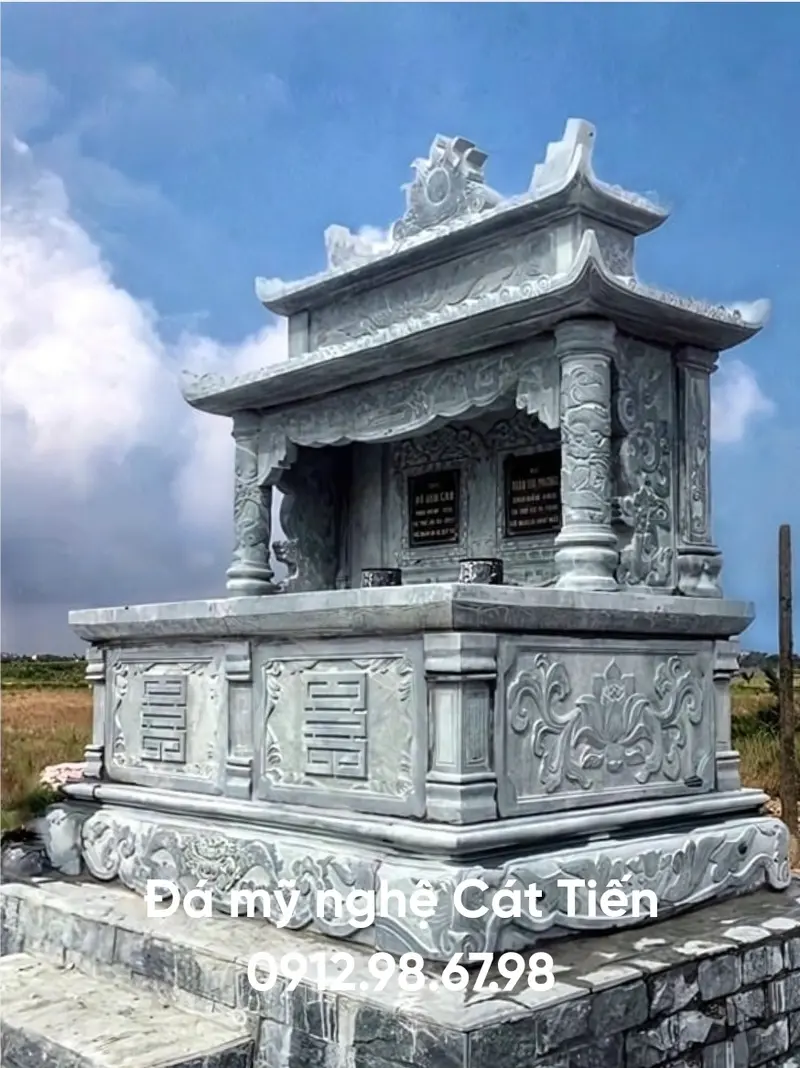 Đá mỹ nghệ Cát Tiến cung cấp mẫu mộ đá đôi 2 mái được chạm khắc hoa văn sắc nét