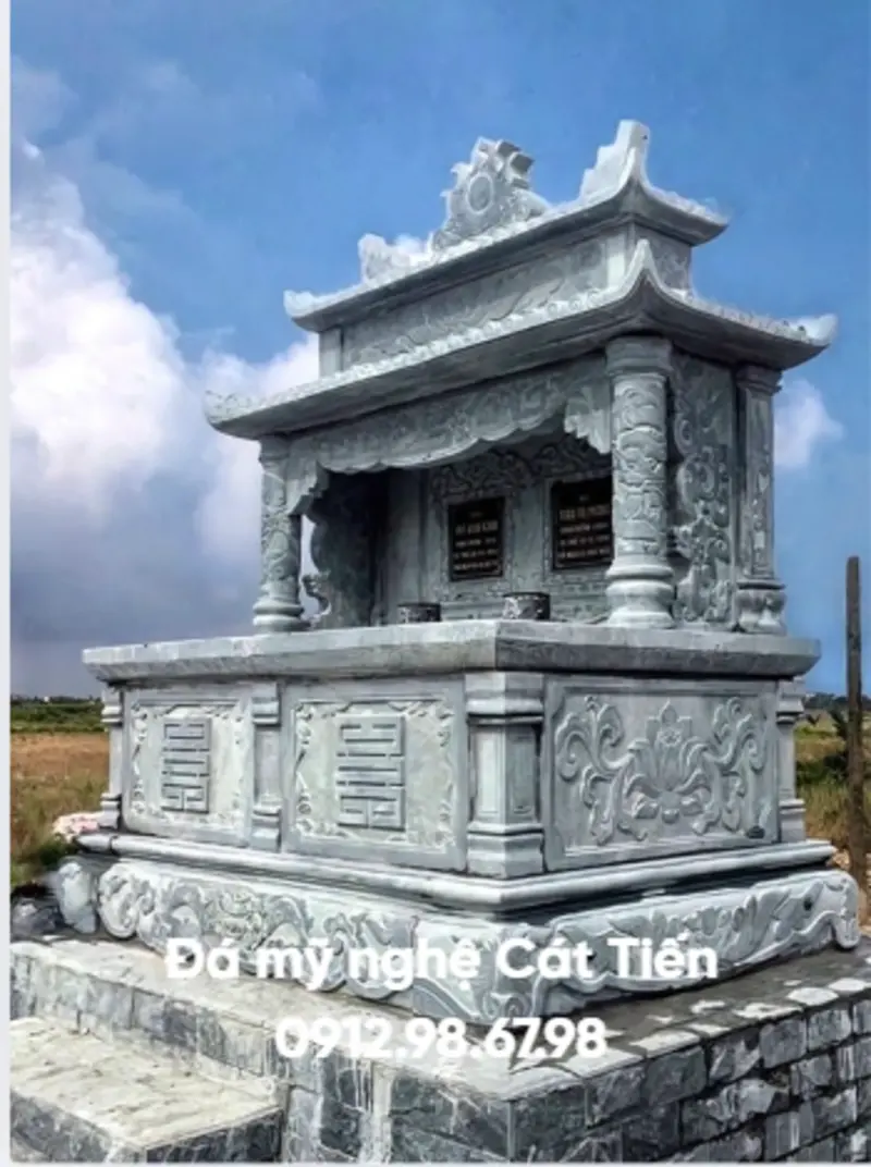 Mộ đá đôi được thiết kế với cấu tạo cơ bản gồm Đế - Thân - Nắp - Bia mộ, có thể bổ sung thêm phần mái che 1, 2 hoặc 3 mái