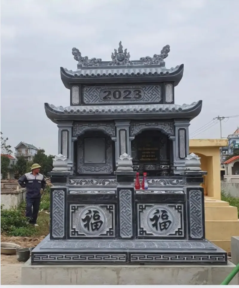 Thiết kế một mộ đôi thay vì hai mộ đơn giúp tiết kiệm diện tích, tối ưu không gian mà vẫn đảm bảo tính trang nghiêm và thẩm mỹ 