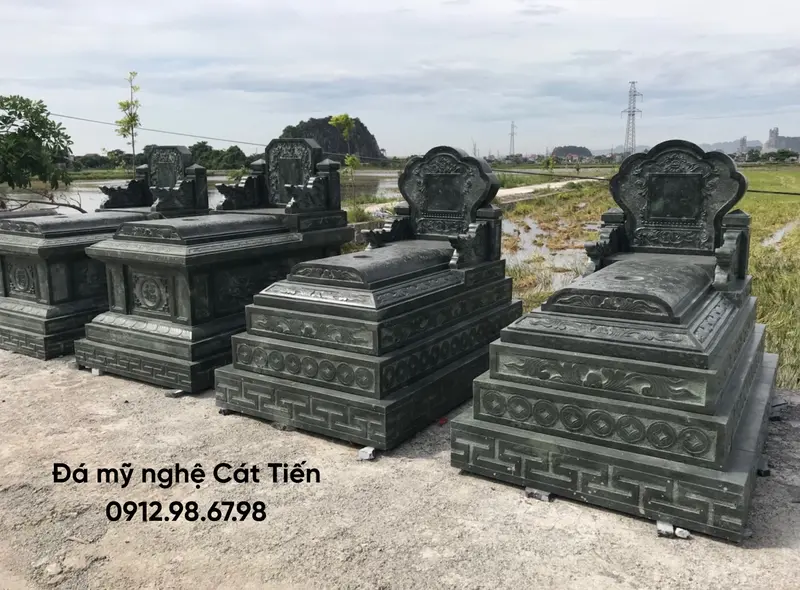 Mẫu mộ đá có thiết kế gọn gàng, tinh tế nhưng vẫn đảm bảo thẩm mỹ