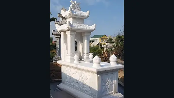 Lăng mộ đá trắng mang đến cảm giác nhẹ nhàng và trang nhã