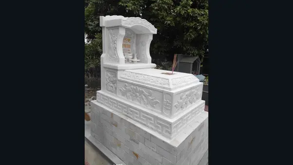 Lăng mộ đá trắng tự nhiên cũng có độ cứng cao, chịu lực và chịu nhiệt tốt (Nguồn: Internet)