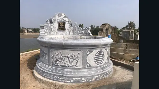 Lăng mộ đá tròn cũng thường gắn với các dòng họ lớn, mang ý nghĩa tâm linh sâu sắc