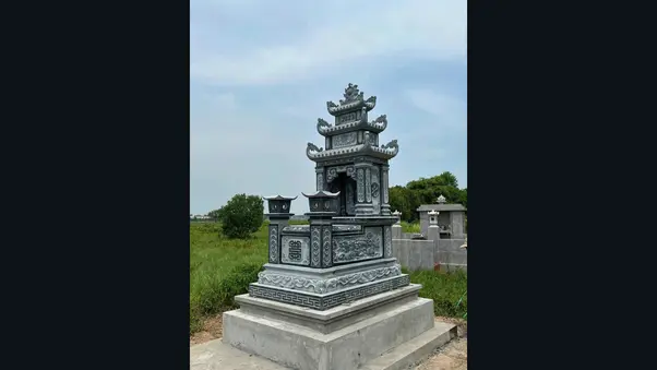 Mẫu lăng mộ đá đơn xanh đen sang trọng, huyền bí 