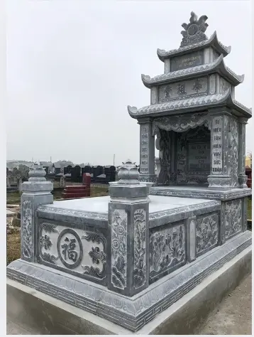 Mẫu lăng mộ đá đơn 2 tầng mái được chạm khắc tỉ mỉ, chi tiết nhưng vẫn giữ được vẻ thanh thoát