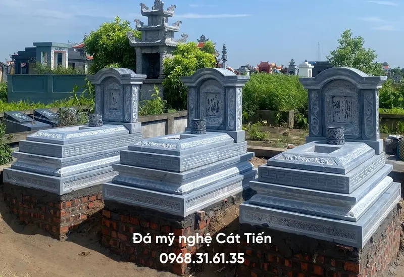 Đá mỹ nghệ Cát Tiến cung cấp mộ đá không mái xanh đen đơn giản