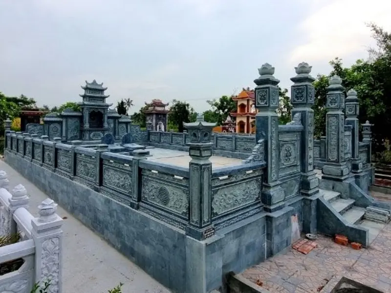 Mẫu khu lăng mộ đá xanh rêu