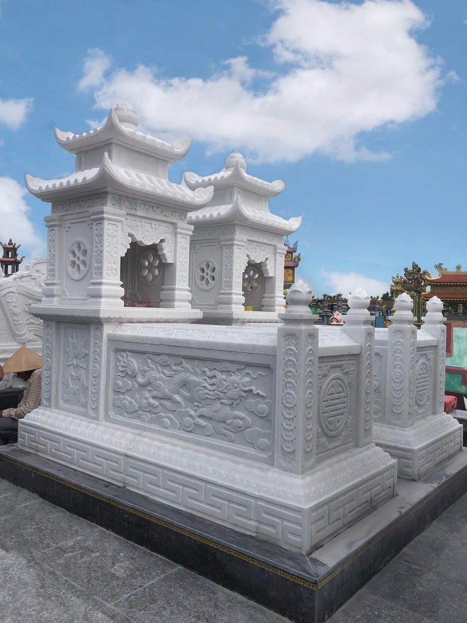 Mẫu mộ đá hoa cương trắng đẹp CT110