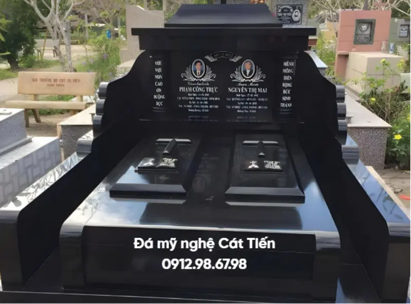 mẫu Granite nguyên khối với trụ cột vuông