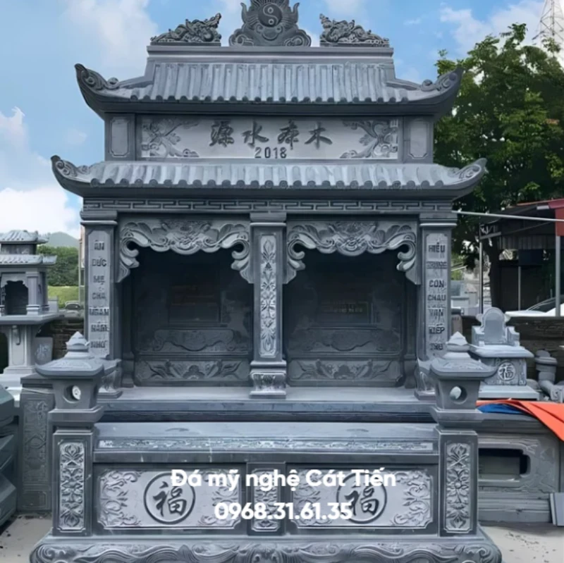 Mẫu lăng mộ đá đôi có hoa văn truyền thống