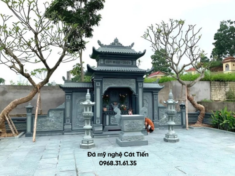 Mẫu lăng mộ đá gia đình xanh đen 