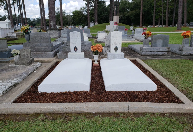 Mộ đá đôi trắng trang nhã,