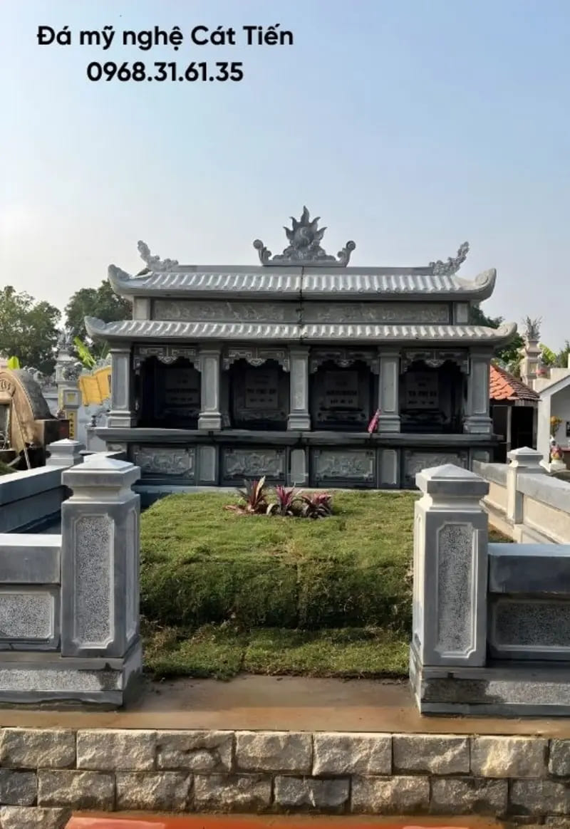 Đá mỹ nghệ Cát Tiến cung cấp mẫu mộ đá hai mái được hoàn thiện tỉ mỉ, chuẩn phong thủy