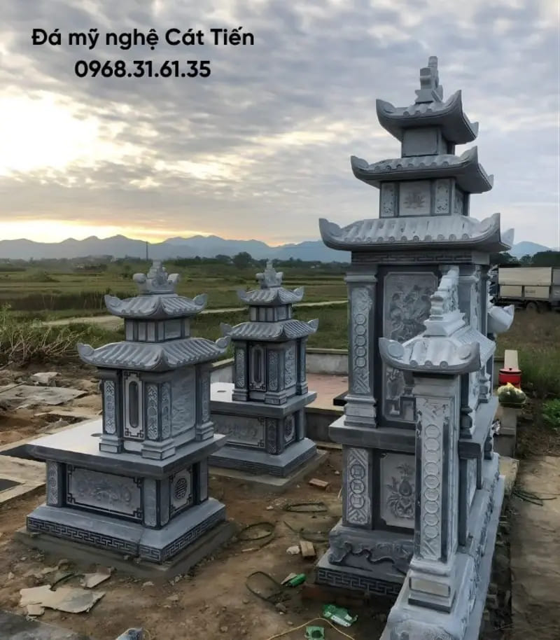 Đá mỹ nghệ Cát Tiến cung cấp mẫu mộ đá có mái mang giá trị thẩm mỹ cao, đá nguyên khối chắc chắn