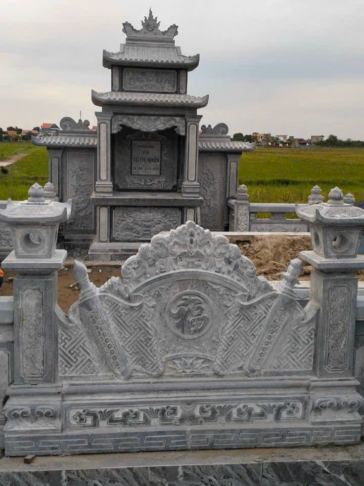 Mẫu cổng lăng mộ kết hợp cuốn thư kiếm bút chữ Phúc - MC10