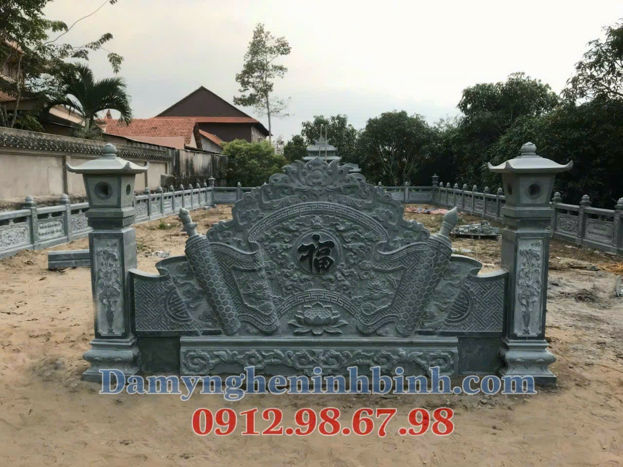 Mẫu cổng lăng mộ cuốn thư đá chữ Phúc - MC23