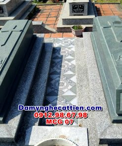 Mộ đá công giáo nguyên khối MCG 07