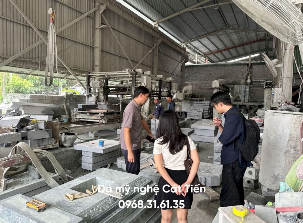 Quy trình thi công lăng mộ đá chuyên nghiệp giúp đảm bảo chất lượng, tiến độ và chi phí minh bạch.