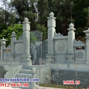 Cổng khu lăng mộ đá xanh rêu 29